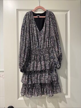 Women’s ruffle mini long sleeve dress